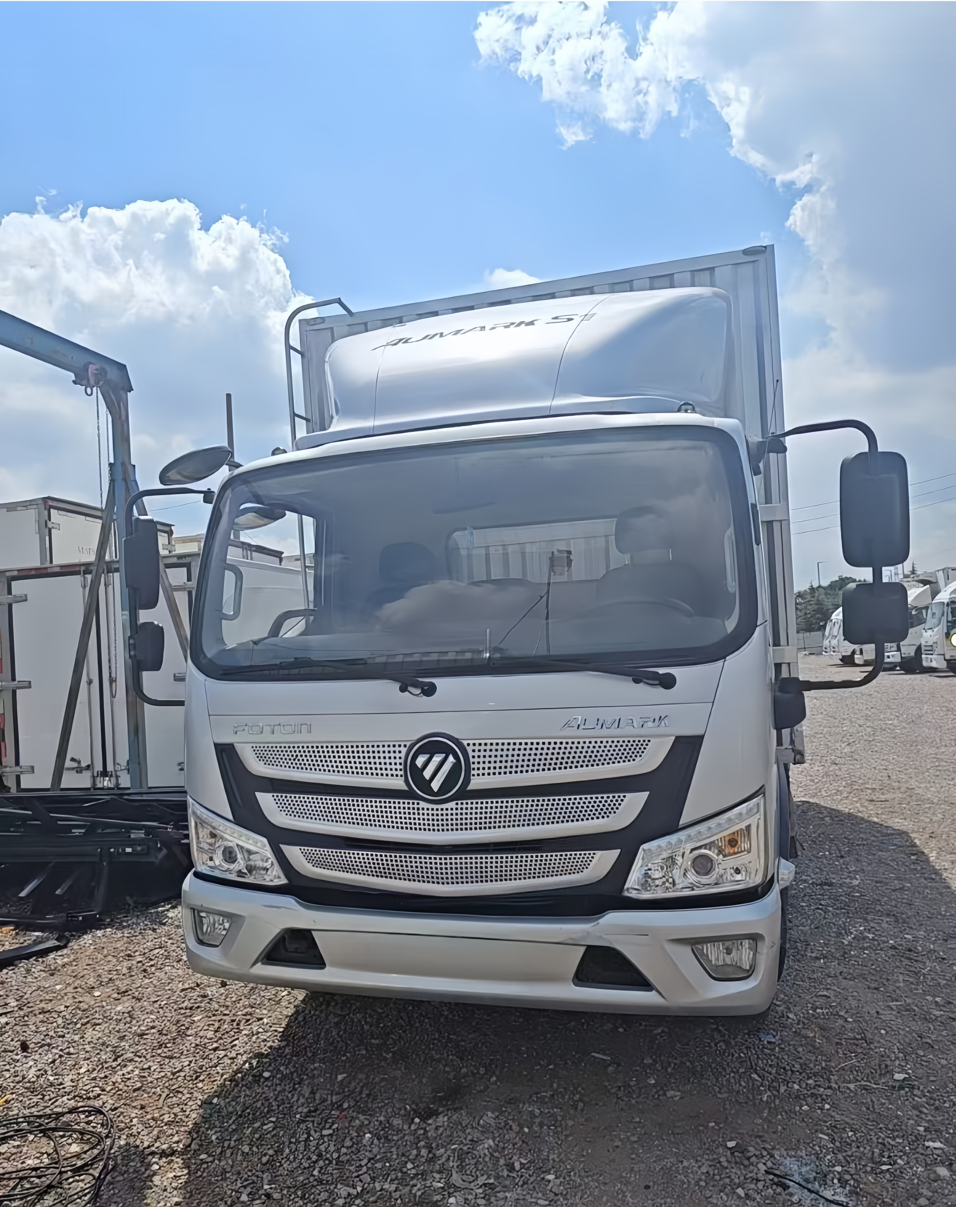 2022 Used Wide‑body Light Truck Cummins ISF2.8 160HP For Export