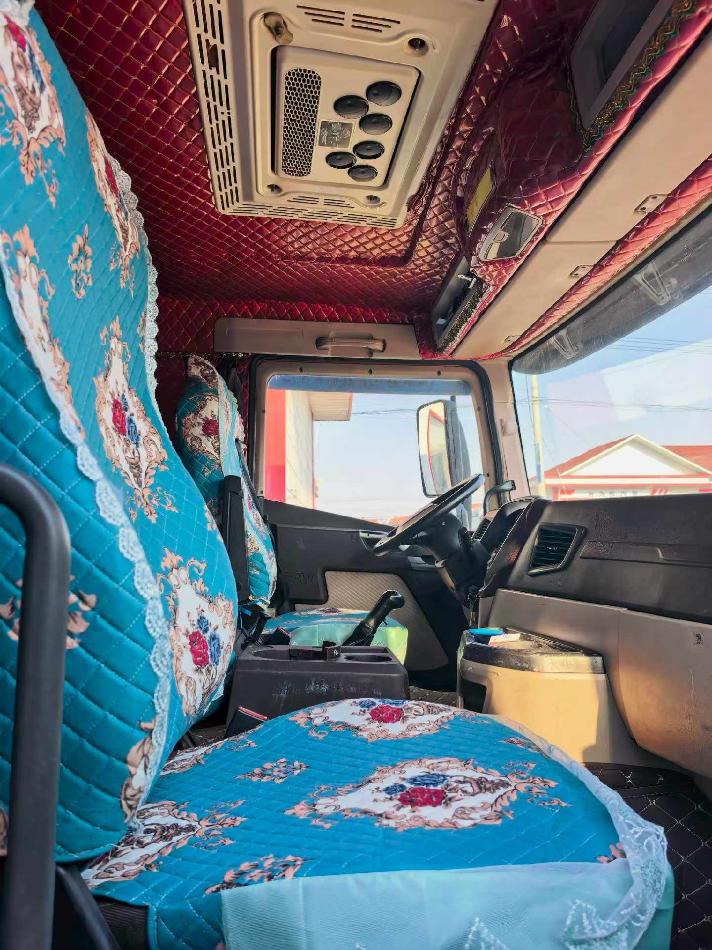 2020 Beiben V3 500HP truck cab interior with sleeper berth, clean cabin for sale