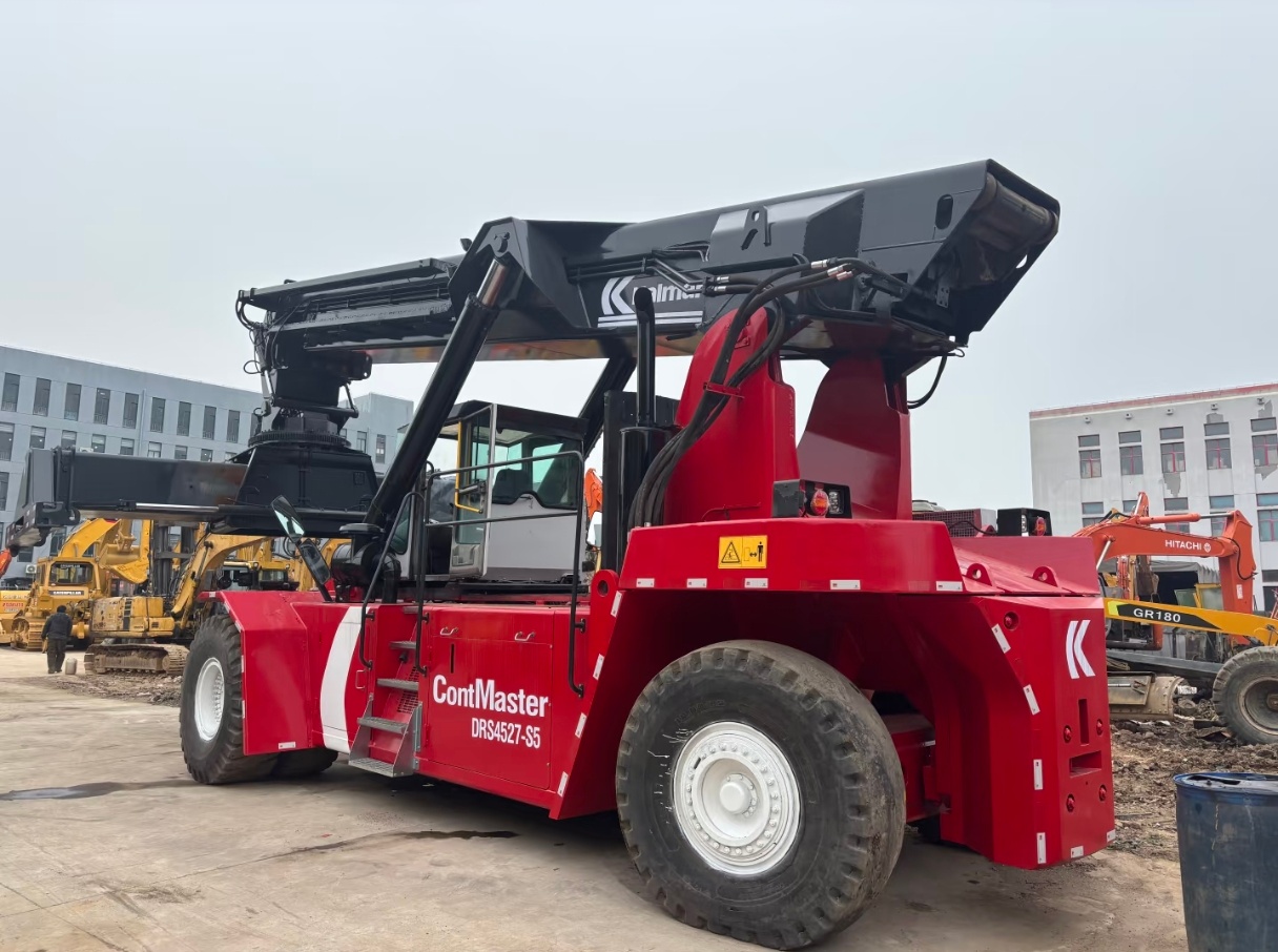 `Kalmar 45 ton reach stacker side view, used container handler for sale`
