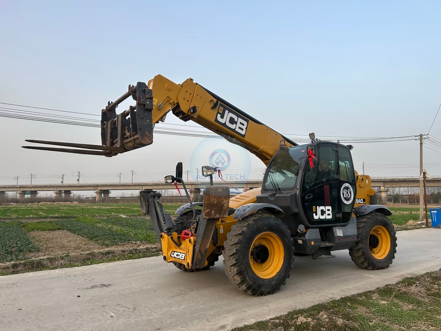 JCB 540-140 Loadall telehandler side view, used telehandler for sale