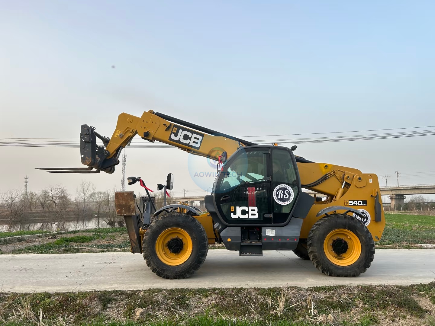 JCB 540-140 Loadall telehandler side view, used telehandler for sale