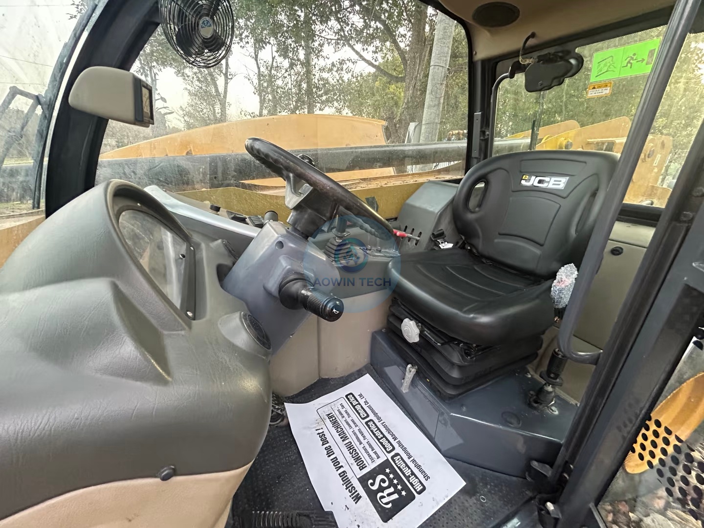 JCB 540-140 telehandler Hi-Viz cab interior with ROPS/FOPS and air conditioner for sale